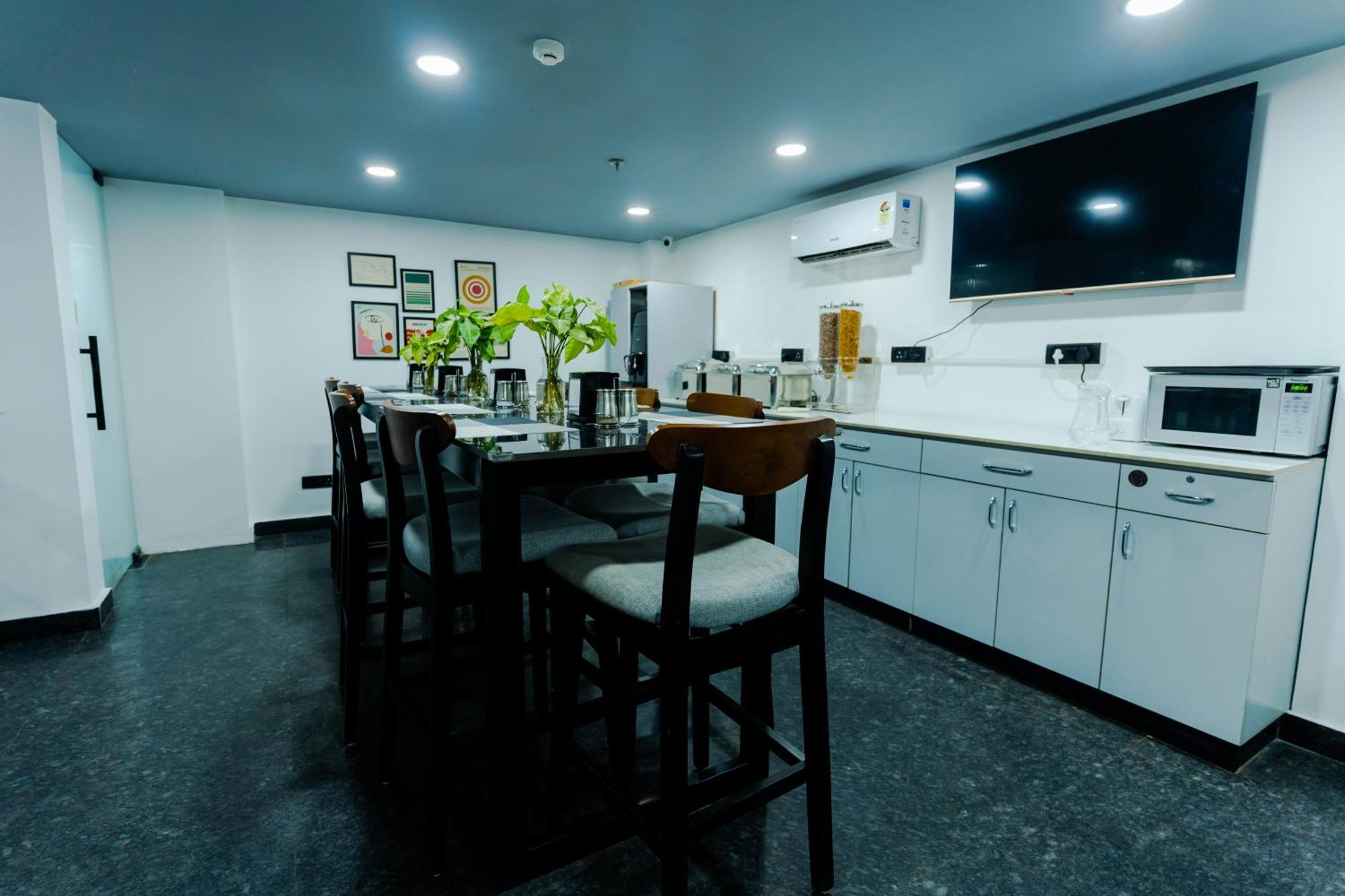 Bedchambers Luxury Apartment Near Golf Course Road Gurgaon Buitenkant foto