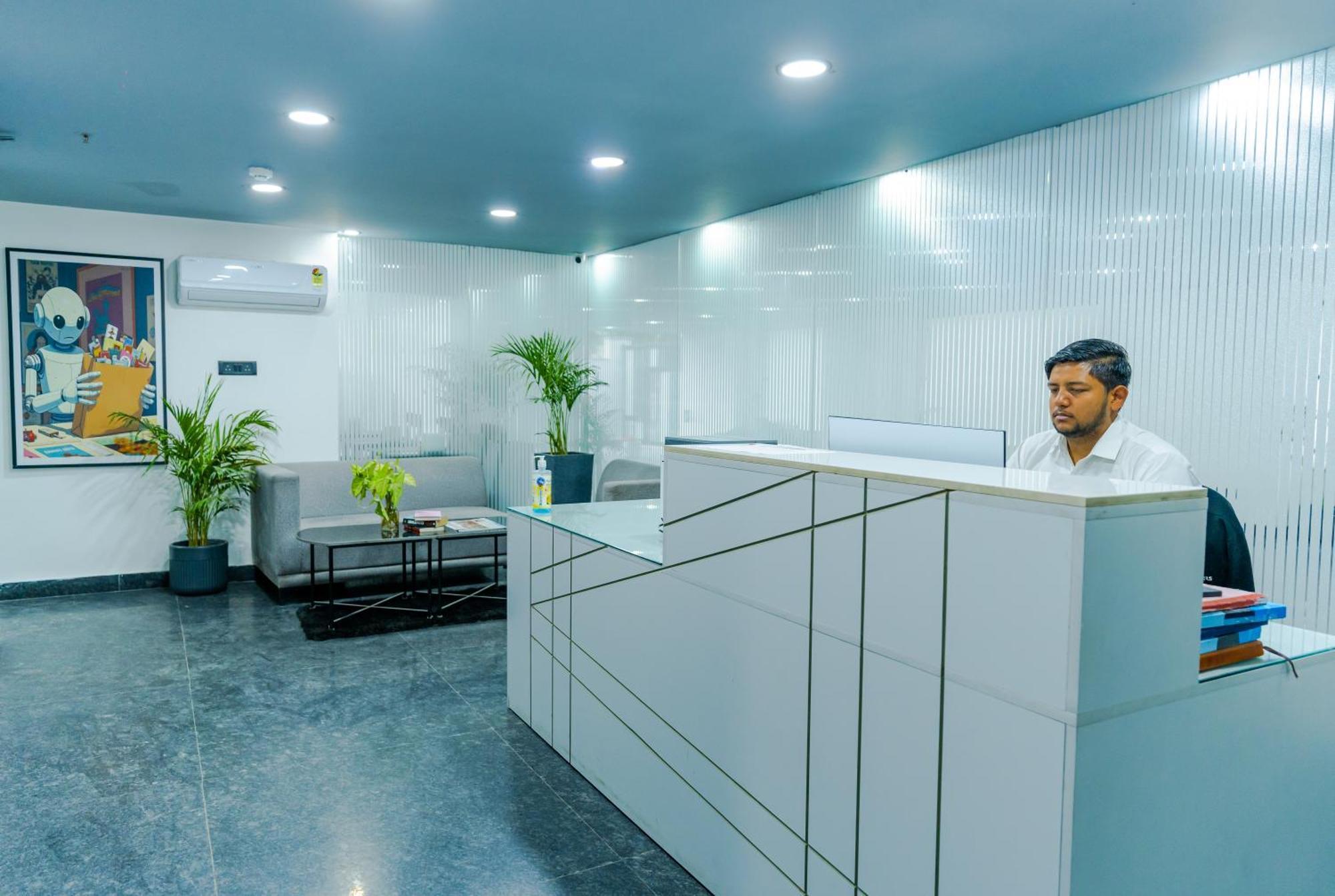 Bedchambers Luxury Apartment Near Golf Course Road Gurgaon Buitenkant foto