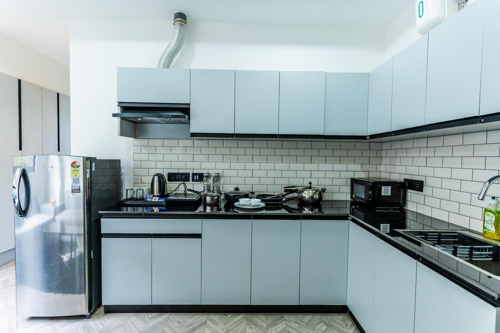 Bedchambers Luxury Apartment Near Golf Course Road Gurgaon Buitenkant foto