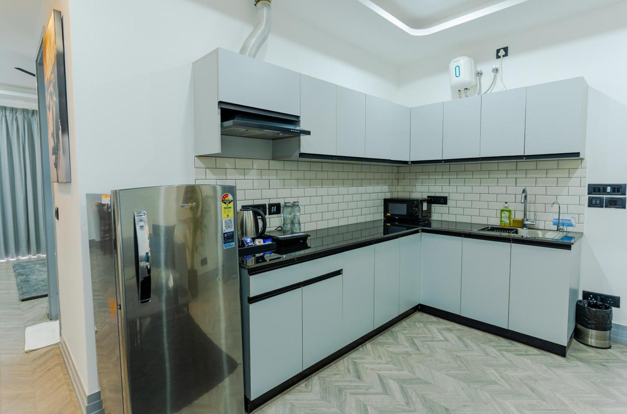 Bedchambers Luxury Apartment Near Golf Course Road Gurgaon Buitenkant foto